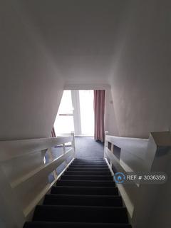 3 bedroom end of terrace house to rent, Willonholt, Peterborough, PE3