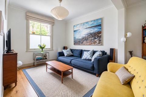 3 bedroom end of terrace house for sale, Appleby Road, London, E8