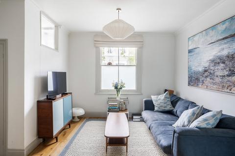 3 bedroom end of terrace house for sale, Appleby Road, London, E8
