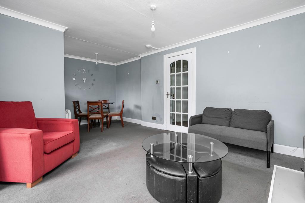 Apartment in Edinburgh, Liberton and District - View 4