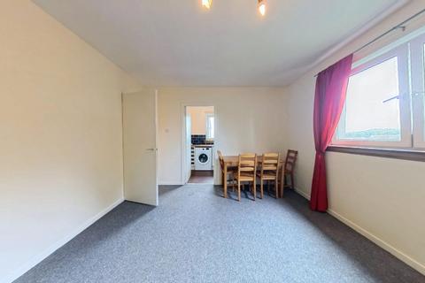 2 bedroom flat to rent, Cornhill Terrace, Cornhill, Aberdeen, AB16