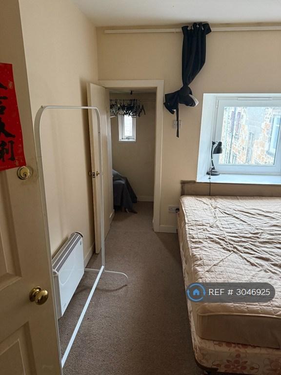 Apartment in Glasgow - View 3