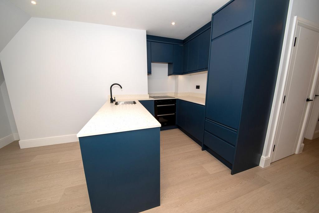 Apartment in Reading - View 3