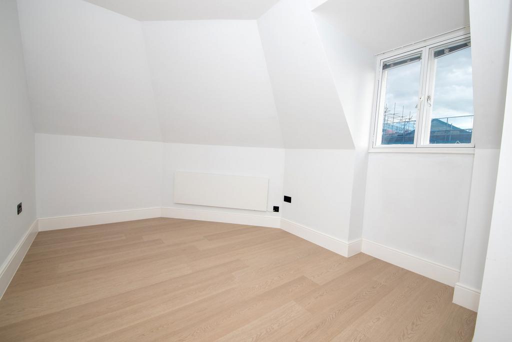 Apartment in Reading - View 4