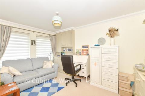 3 bedroom detached house for sale, Stonefield Close, Crawley RH10