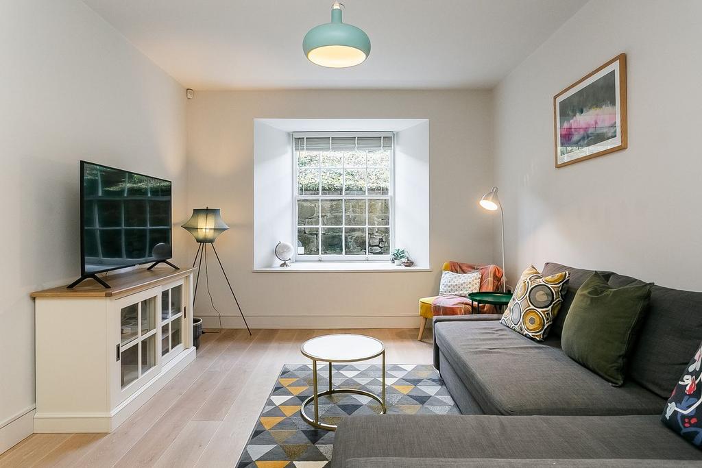 Apartment in Edinburgh, West End - View 4
