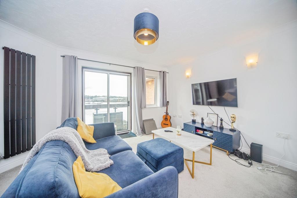Apartment in Hampshire - View 3