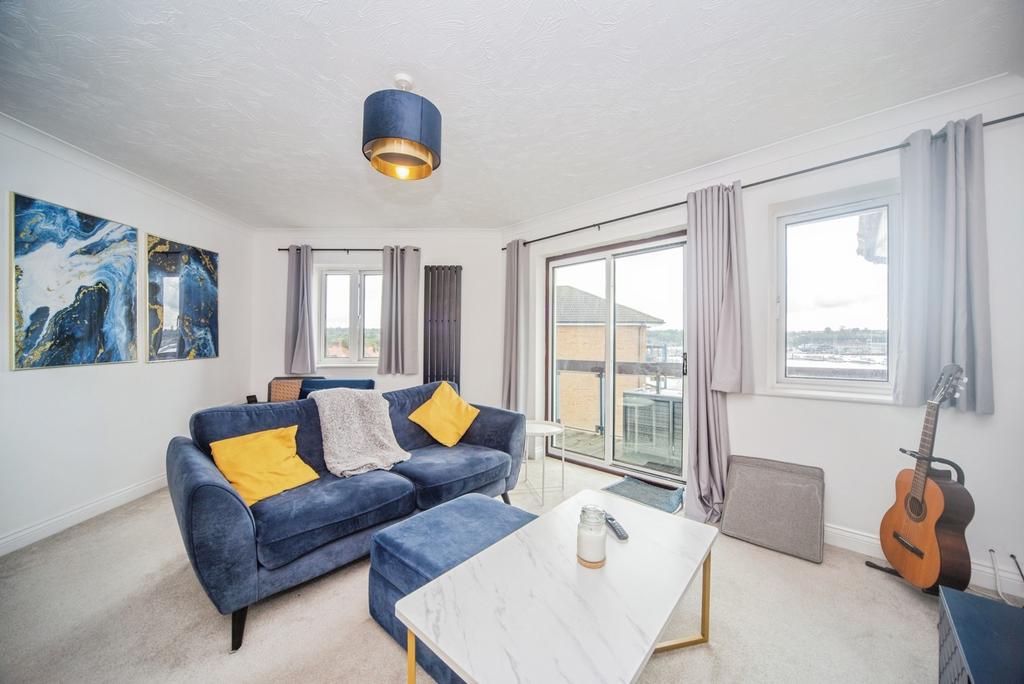 Apartment in Hampshire - View 5
