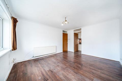 2 bedroom flat for sale, Sutton Road, Hounslow TW5