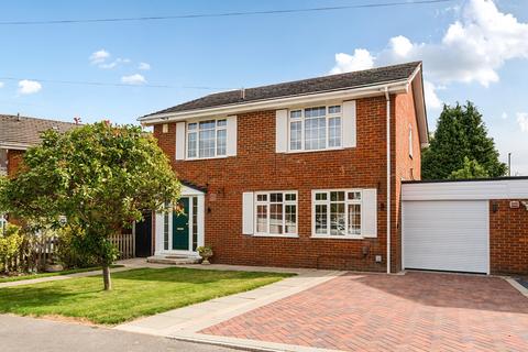 4 bedroom house for sale, Fir Tree Close, Epsom, KT17