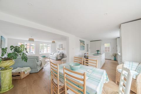 4 bedroom house for sale, Fir Tree Close, Epsom, KT17