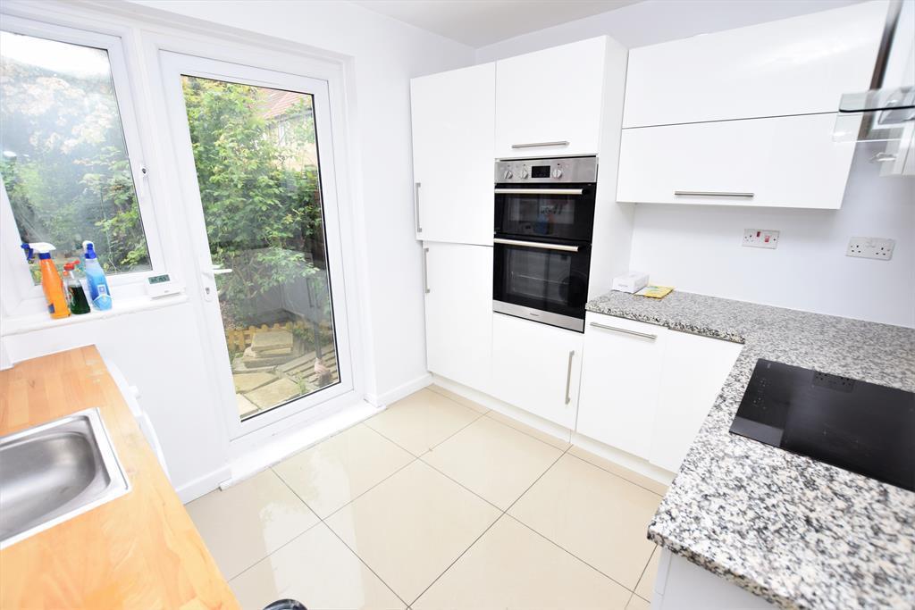 House in Dagenham - View 2