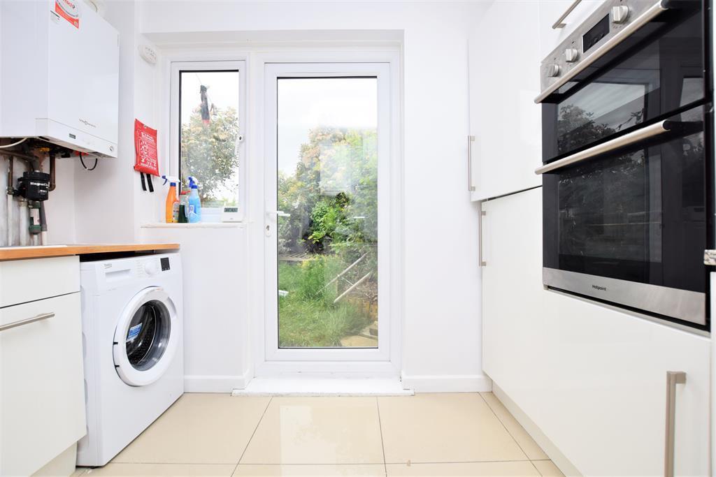 House in Dagenham - View 5