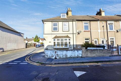 4 bedroom end of terrace house for sale, Church Road, SWANSCOMBE