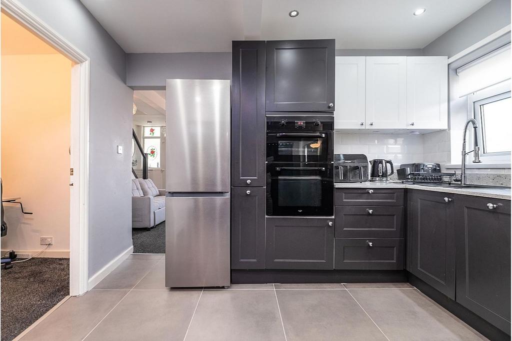 House in Nottingham - View 3