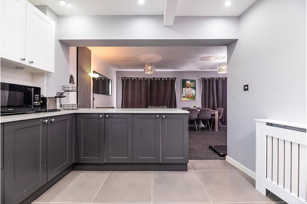 House in Nottingham - View 5