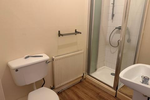 Studio to rent, Flat 5,  2 Dolphin Passage, Dover