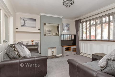 3 bedroom end of terrace house for sale, Clarendon Gardens, Dartford DA2