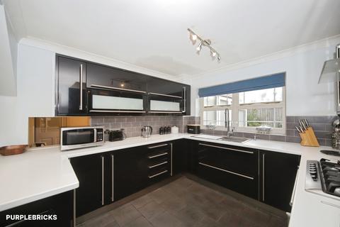 4 bedroom detached house for sale, Furze Close, Bridgwater, TA6