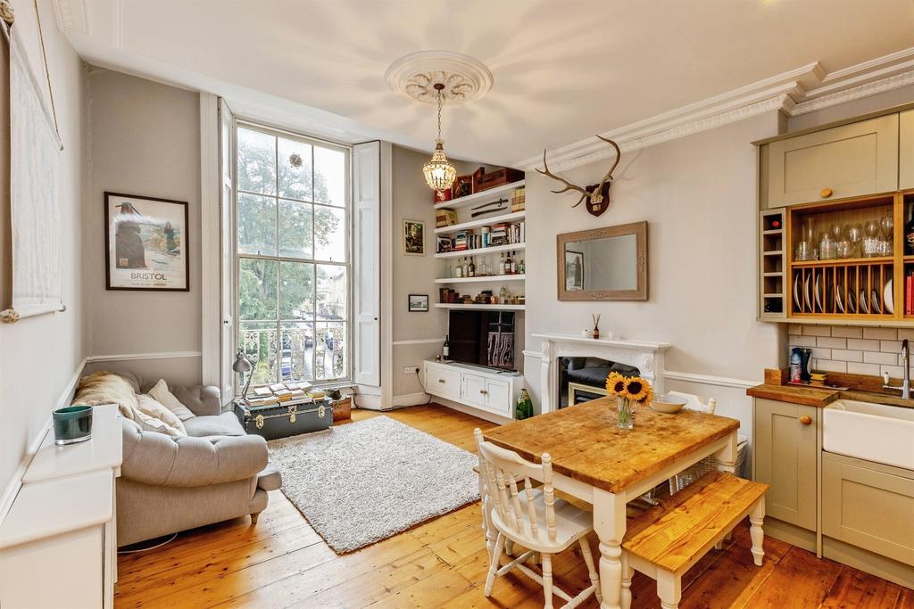 Apartment in Bristol - View 3