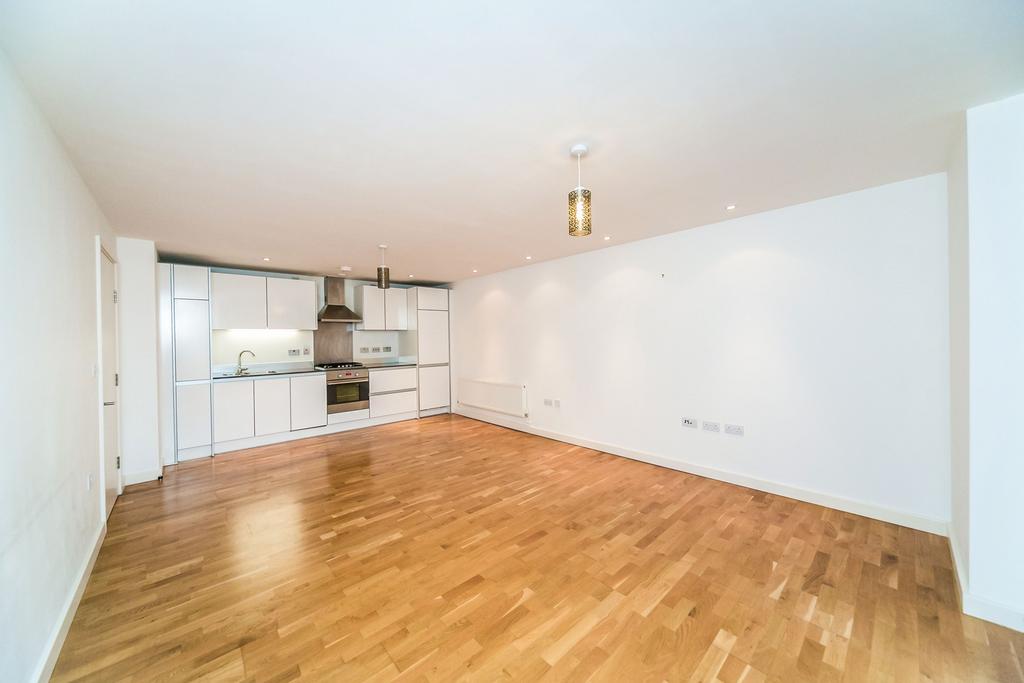 Apartment in Reading - View 4