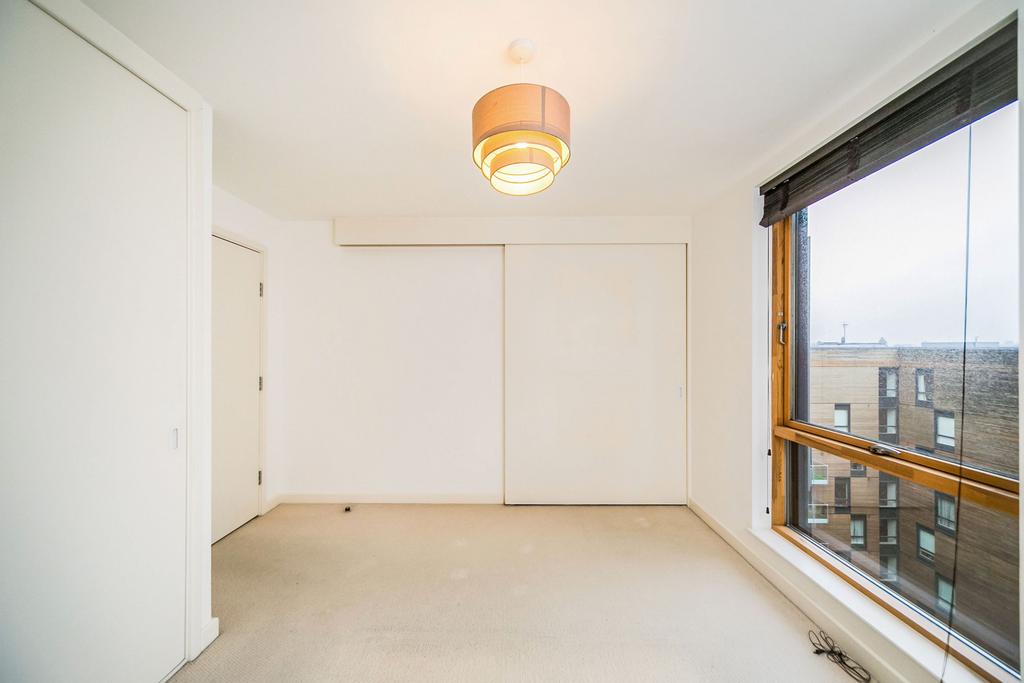 Apartment in Reading - View 5