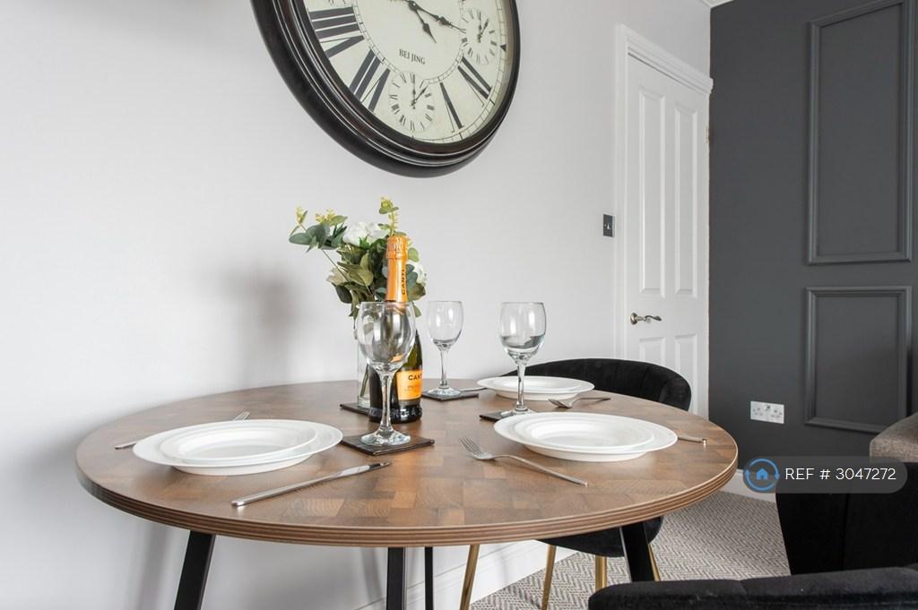 Apartment in London - More
