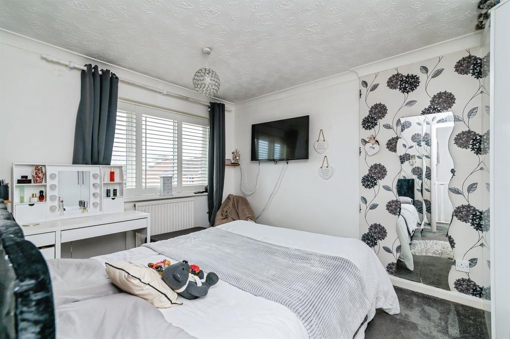 House in Rushcliffe, Nottinghamshire - More