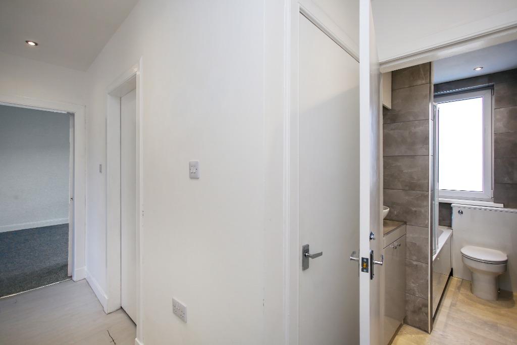 Apartment in Edinburgh - More