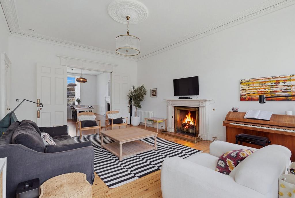 Apartment in Edinburgh - View 2