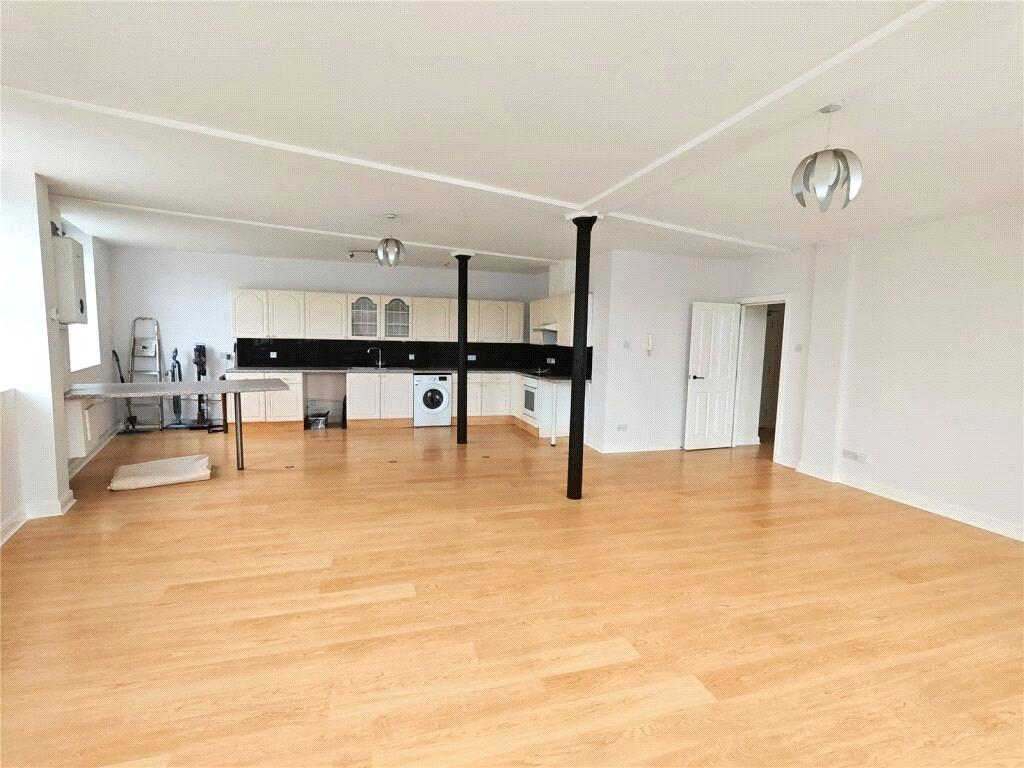 Apartment in Nottingham, Old Basford - View 2