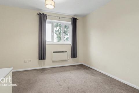 2 bedroom terraced house for sale, Greenways Crescent, Bury St Edmunds
