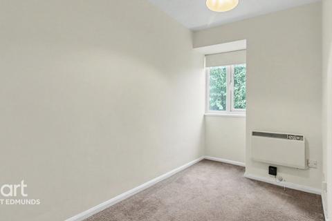 2 bedroom terraced house for sale, Greenways Crescent, Bury St Edmunds