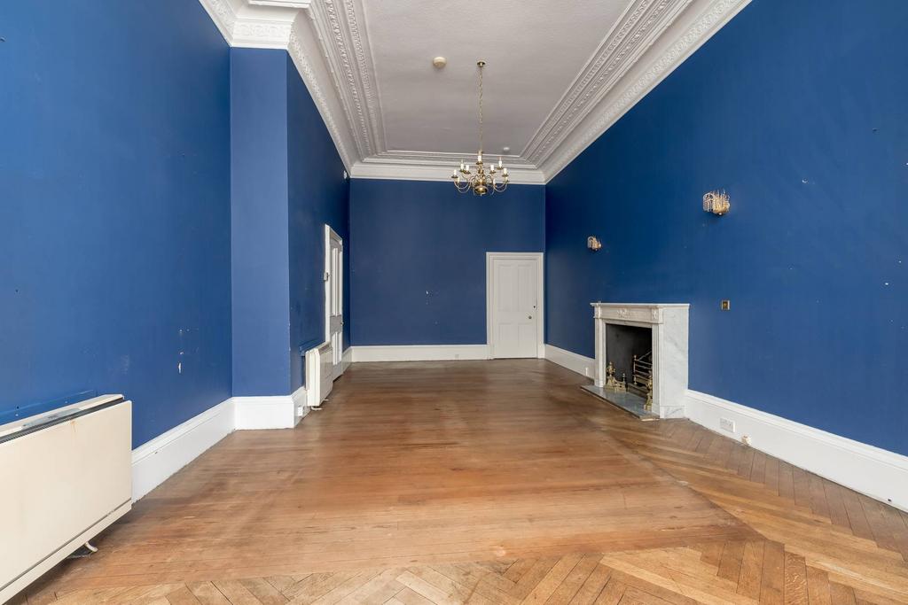 Apartment in Edinburgh - View 4