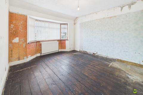 2 bedroom bungalow for sale, The Quadrant, Bexleyheath, Kent, DA7