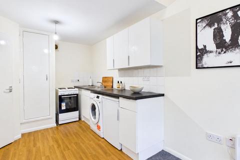 1 bedroom apartment to rent, Chelsea Court, Gloucester GL1