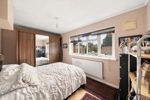 3 bedroom terraced house for sale, Hearn Rise, Northolt, UB5