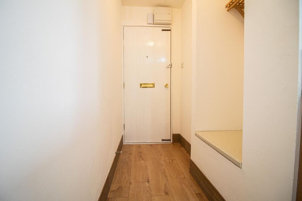 Apartment in Cardiff - View 4