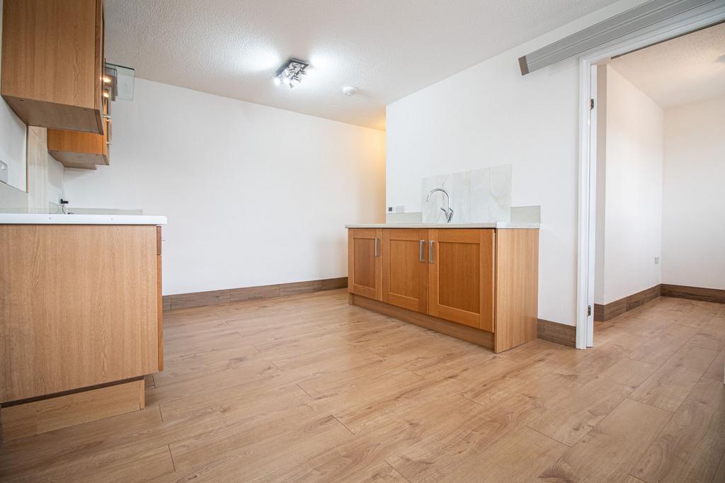Apartment in Cardiff - View 5
