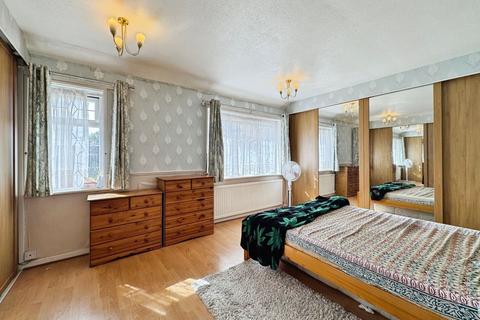 undefined, Trevor Gardens, Edgware, HA8