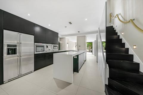 4 bedroom terraced house to rent, Clifton Hill, London, NW8