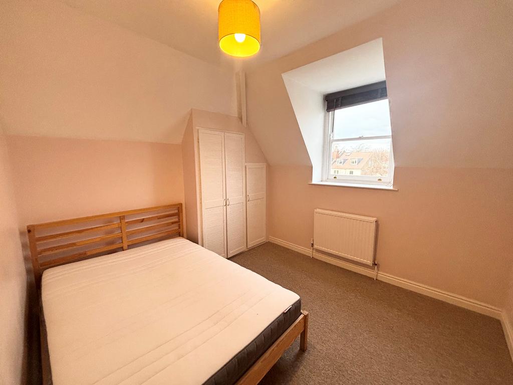 Apartment in Bristol - View 5