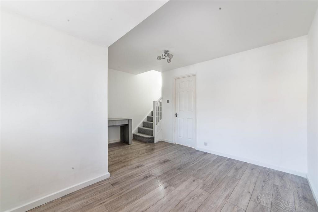 House in Newcastle Upon Tyne - View 4