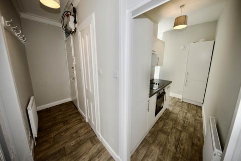 2 bedroom flat to rent, Pitkerro Road, Dundee,