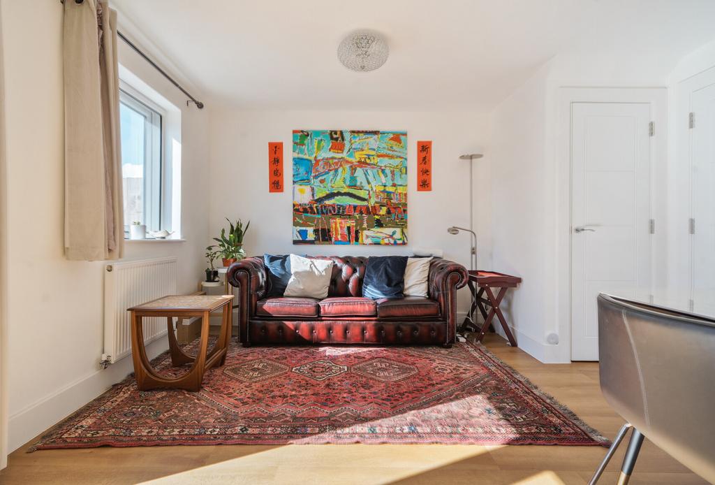 House in Bristol, Almondsbury - More