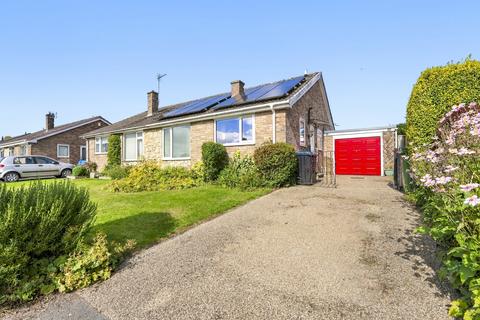 2 bedroom semi-detached bungalow for sale, 17 Dale Grove, Leyburn