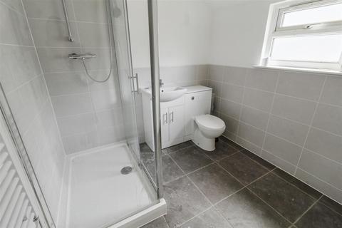 2 bedroom flat to rent, Flat 2, Forest Road West, Nottingham, NG7 4EQ