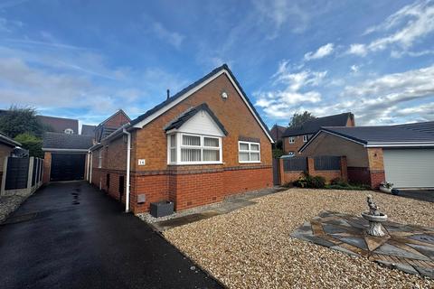 2 bedroom detached bungalow to rent, Kiveton Gardens, Sheffield, S26