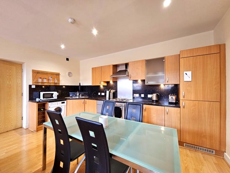 Apartment in Leeds - View 4
