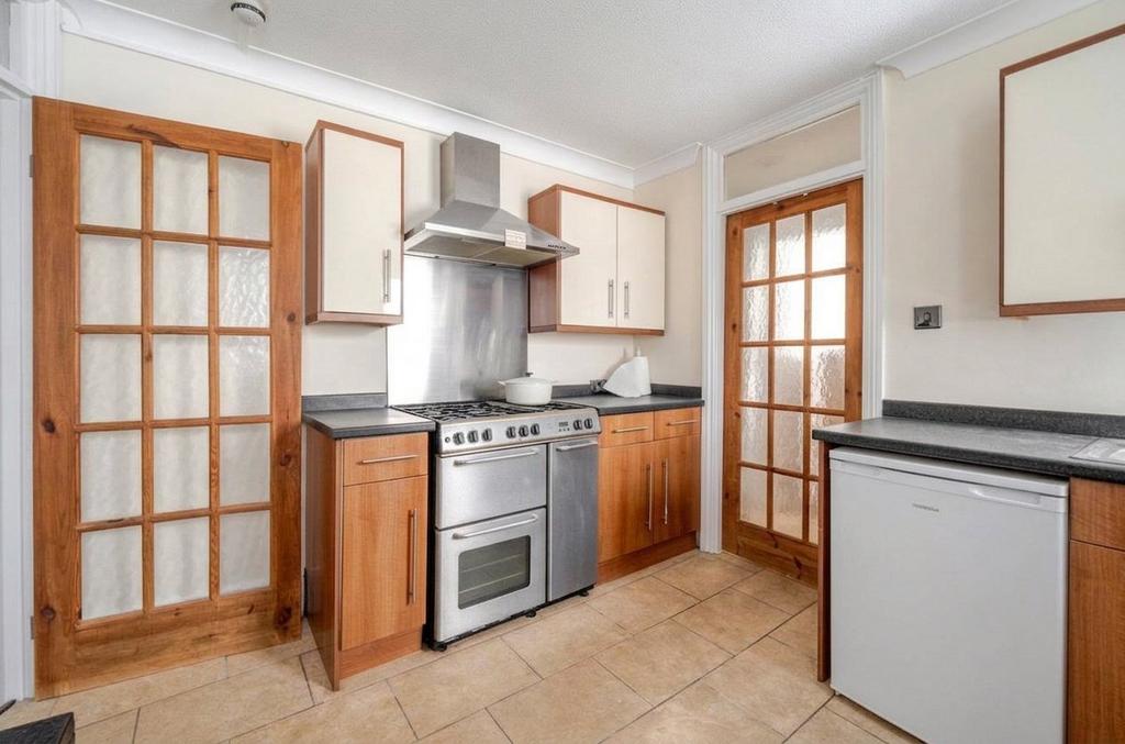 Apartment in Brighton - View 5